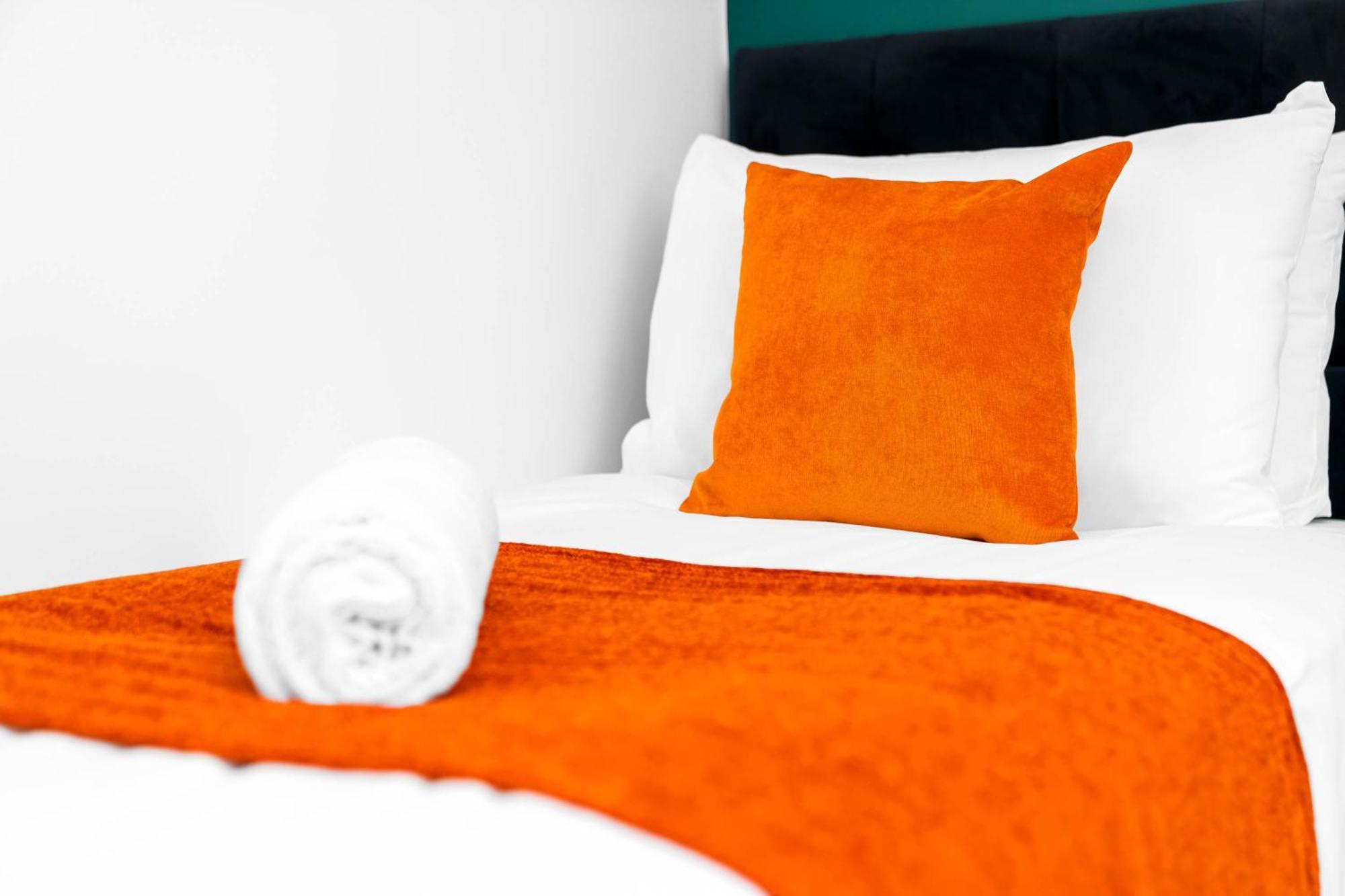 Luxury 3 Bedroom Apartment - Terrace - Near City Centre - Wifi - Smart Tv 1Mr Birmingham Eksteriør billede