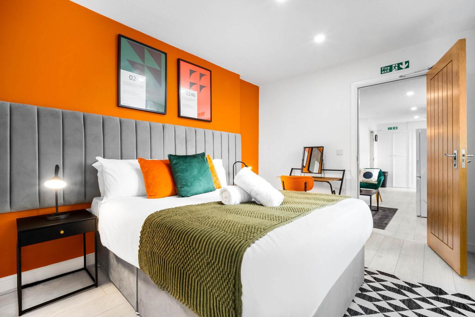 Luxury 3 Bedroom Apartment - Terrace - Near City Centre - Wifi - Smart Tv 1Mr Birmingham Eksteriør billede
