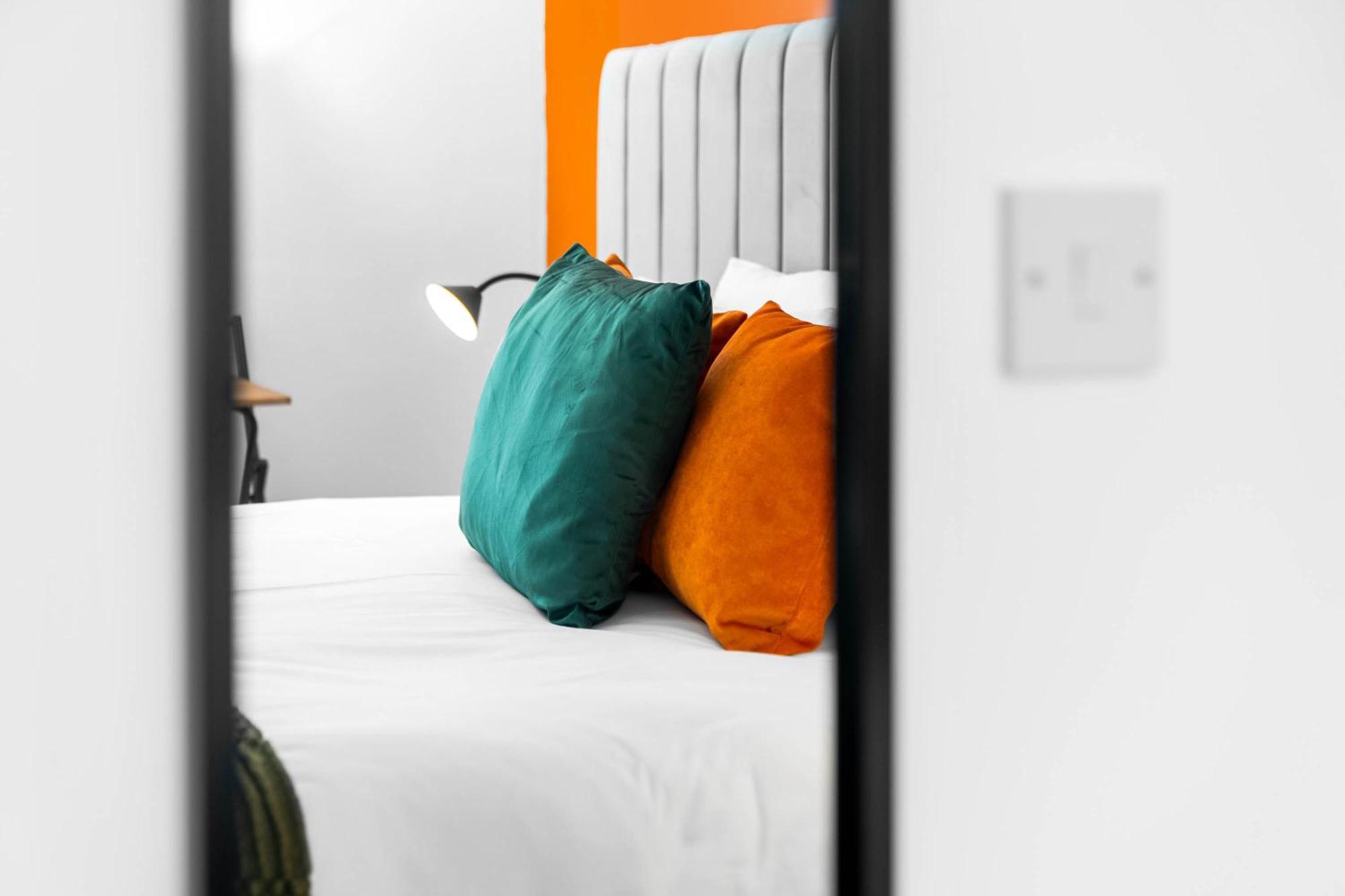 Luxury 3 Bedroom Apartment - Terrace - Near City Centre - Wifi - Smart Tv 1Mr Birmingham Eksteriør billede