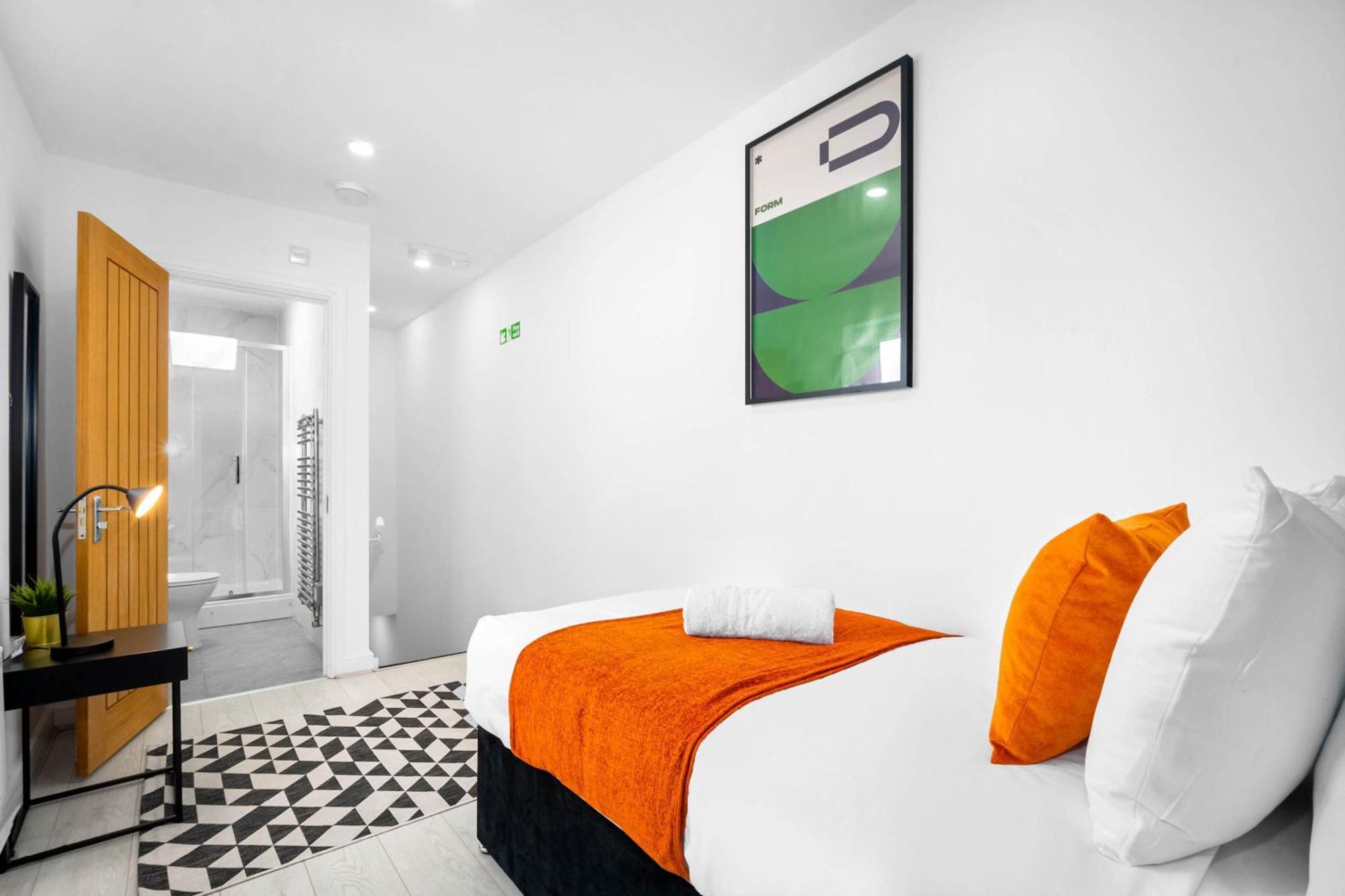 Luxury 3 Bedroom Apartment - Terrace - Near City Centre - Wifi - Smart Tv 1Mr Birmingham Eksteriør billede